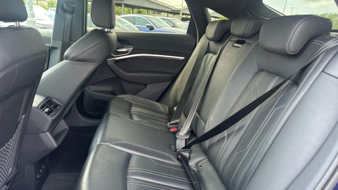 2022 Audi E-tron