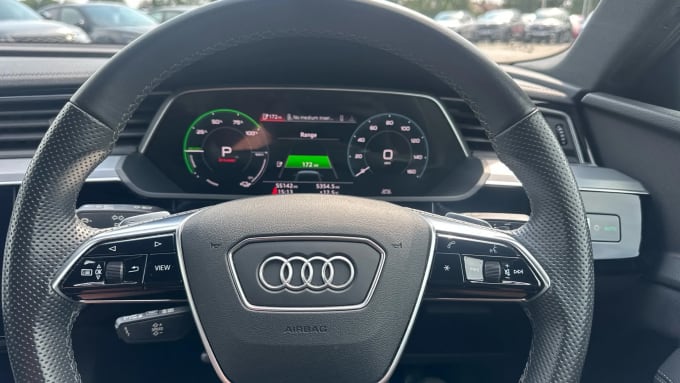 2022 Audi E-tron