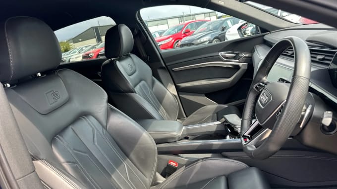 2022 Audi E-tron