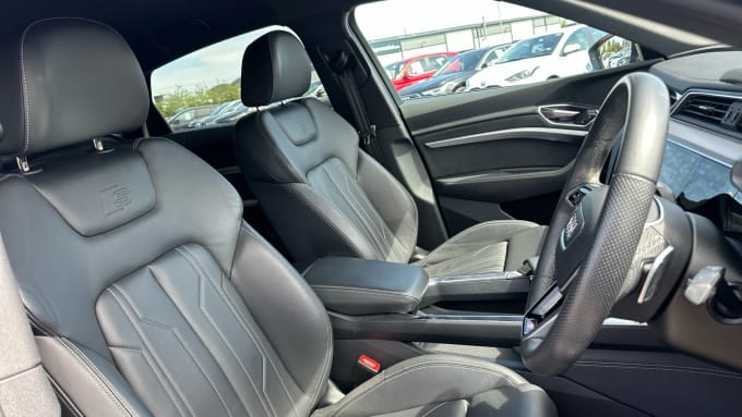 2022 Audi E-tron