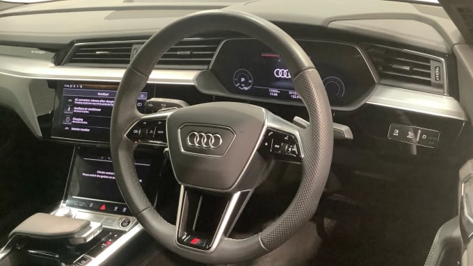 2022 Audi E-tron