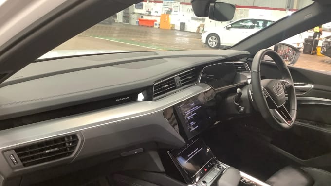 2022 Audi E-tron