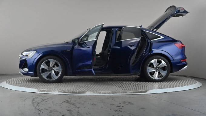 2022 Audi E-tron