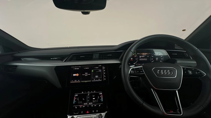 2022 Audi E-tron