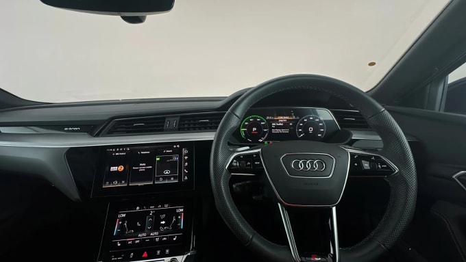 2022 Audi E-tron