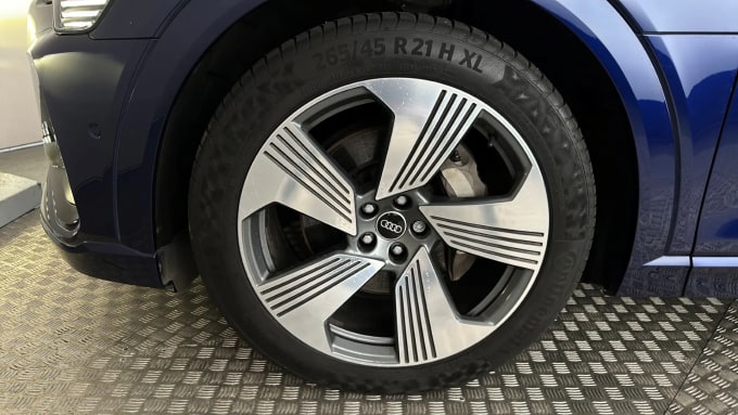 2022 Audi E-tron