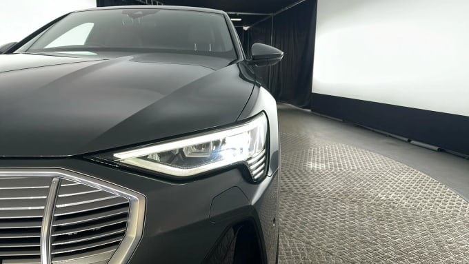 2021 Audi E-tron