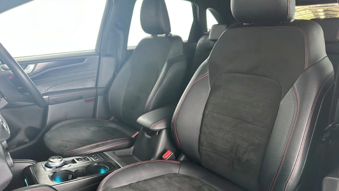 2022 Ford Kuga