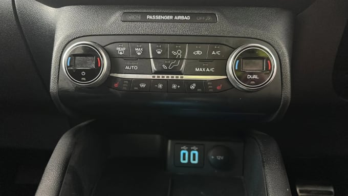 2022 Ford Kuga