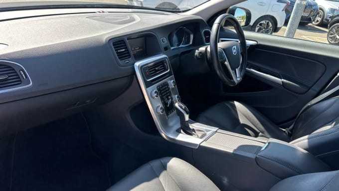 2017 Volvo V60