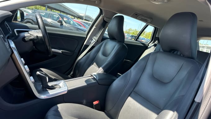 2017 Volvo V60