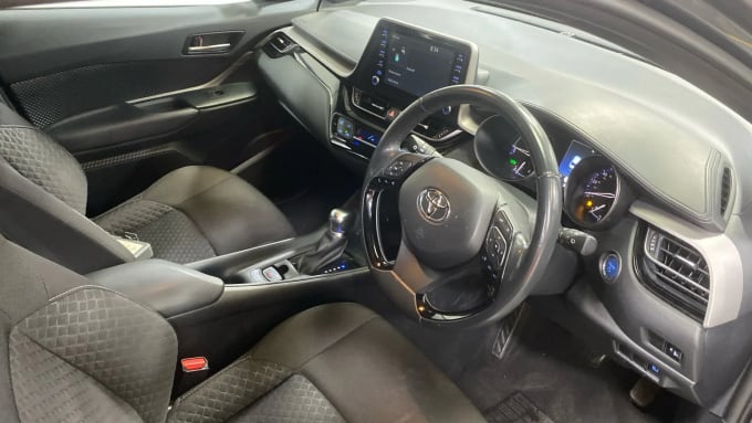 2022 Toyota C-hr