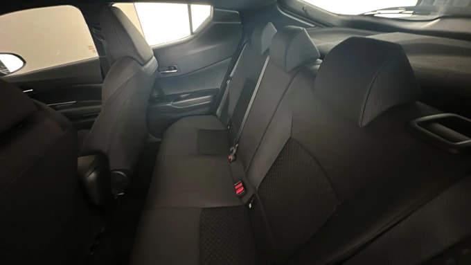2022 Toyota C-hr