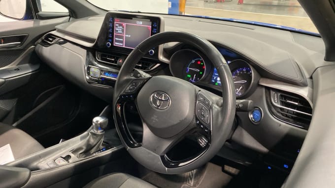 2022 Toyota C-hr