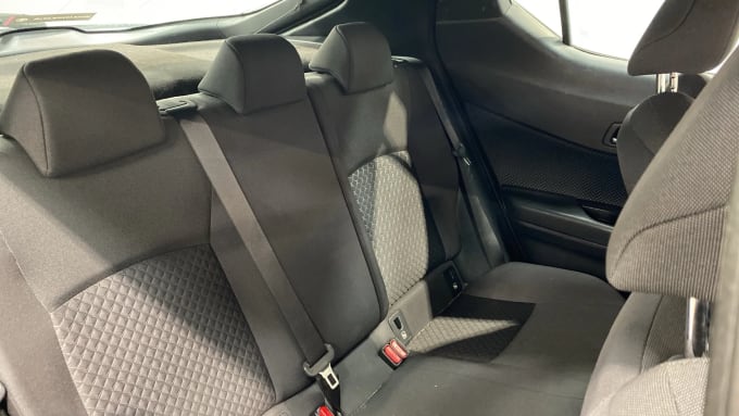2022 Toyota C-hr