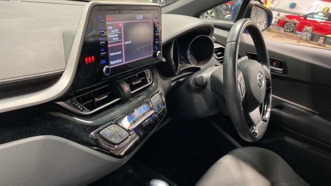 2022 Toyota C-hr