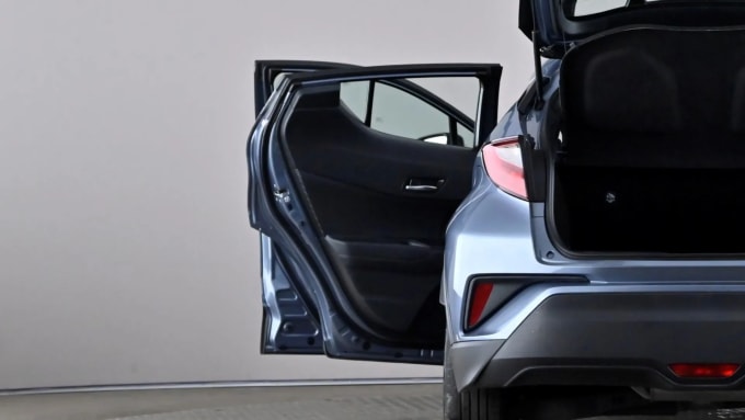 2022 Toyota C-hr