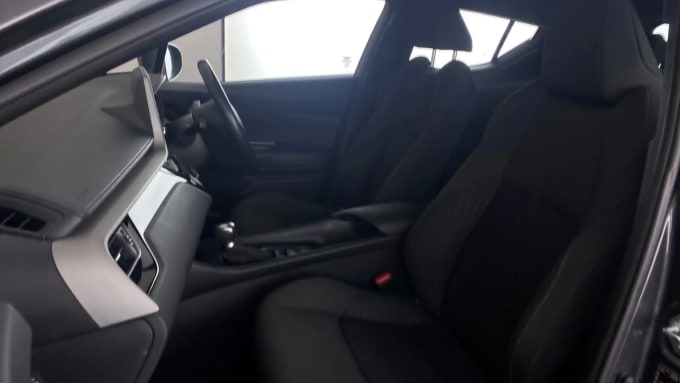 2022 Toyota C-hr
