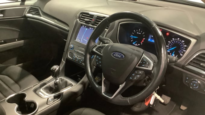 2019 Ford Mondeo