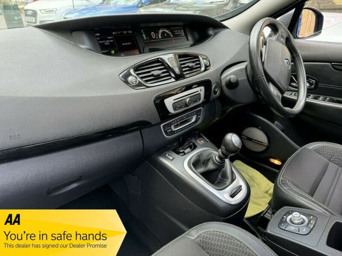 2025 Renault Scenic