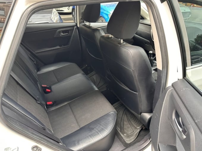 2013 Toyota Auris