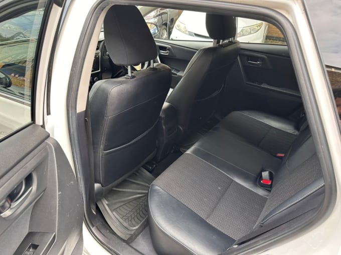 2013 Toyota Auris