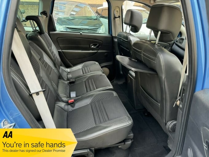 2025 Renault Scenic