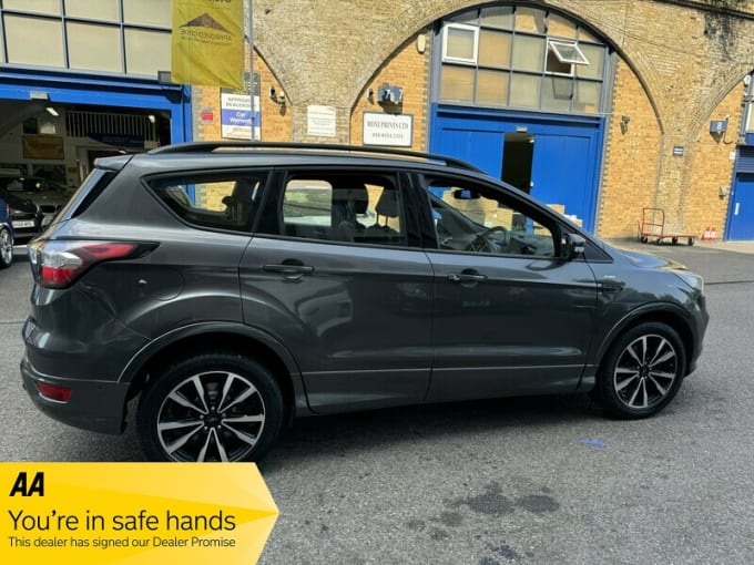 2025 Ford Kuga