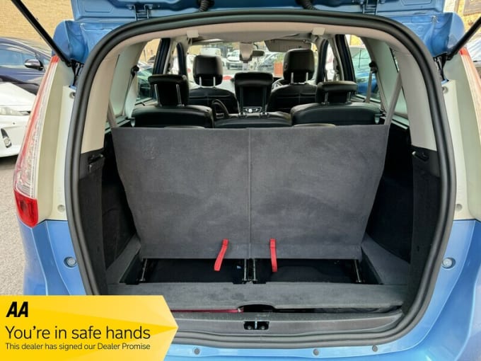 2025 Renault Scenic