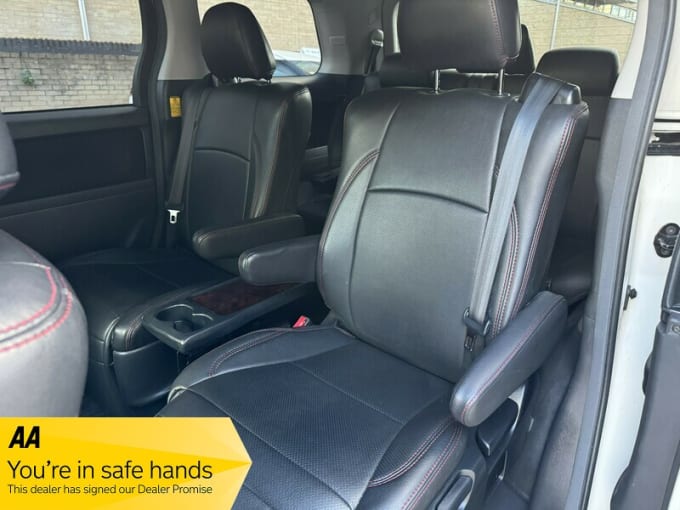 2012 Toyota Vellfire