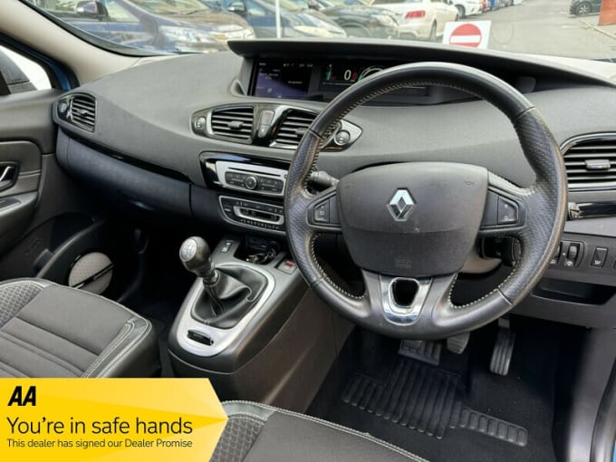 2025 Renault Scenic