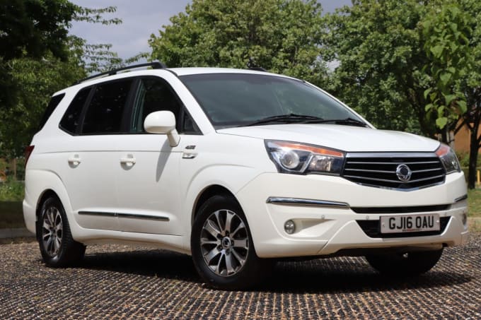 2024 Ssangyong Rodius Turismo