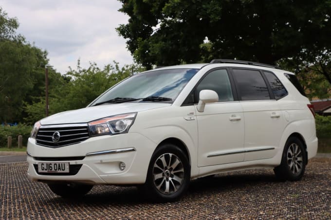 2024 Ssangyong Rodius Turismo