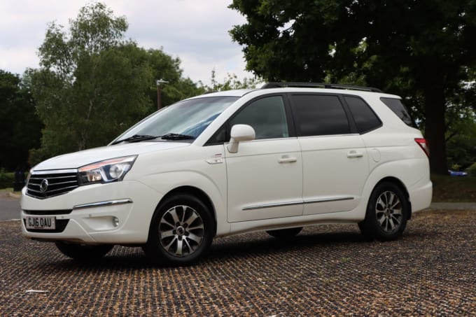 2024 Ssangyong Rodius Turismo