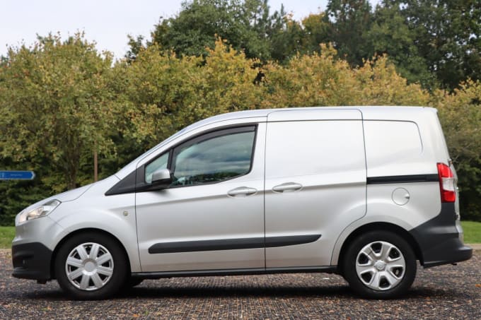 2025 Ford Transit Courier