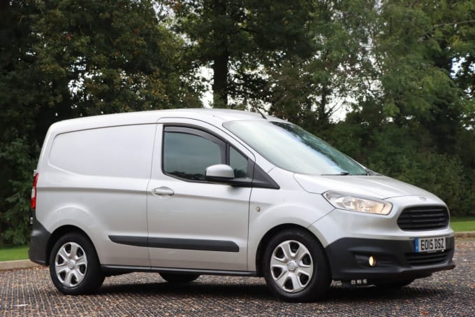 2025 Ford Transit Courier