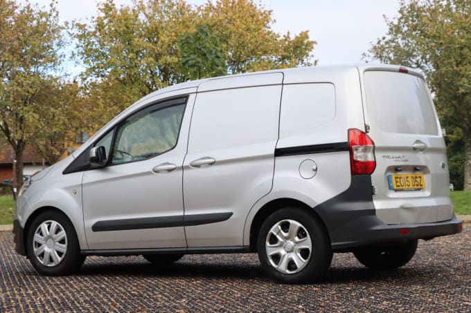 2025 Ford Transit Courier