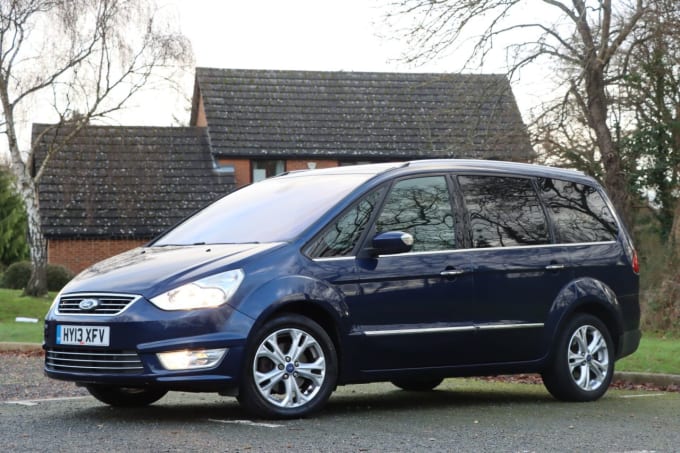 2025 Ford Galaxy