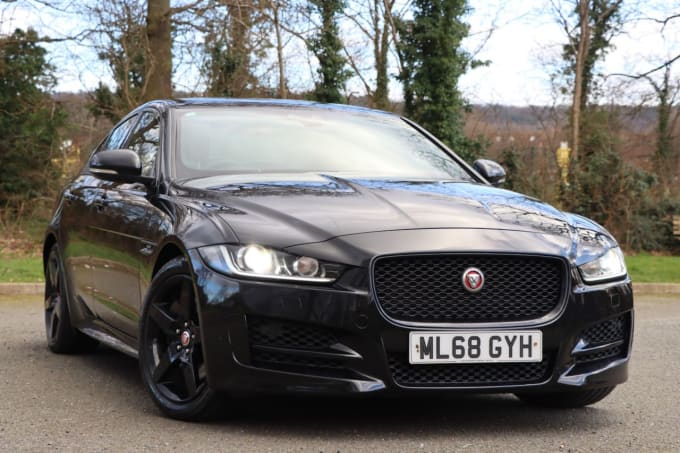 2025 Jaguar Xe