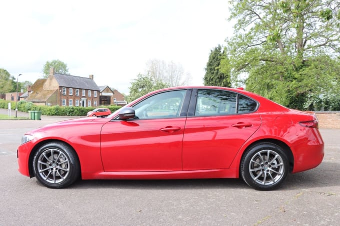 2025 Alfa Romeo Giulia