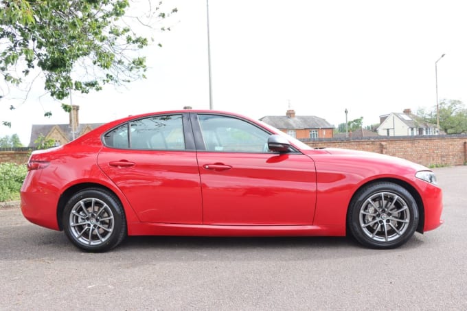 2025 Alfa Romeo Giulia