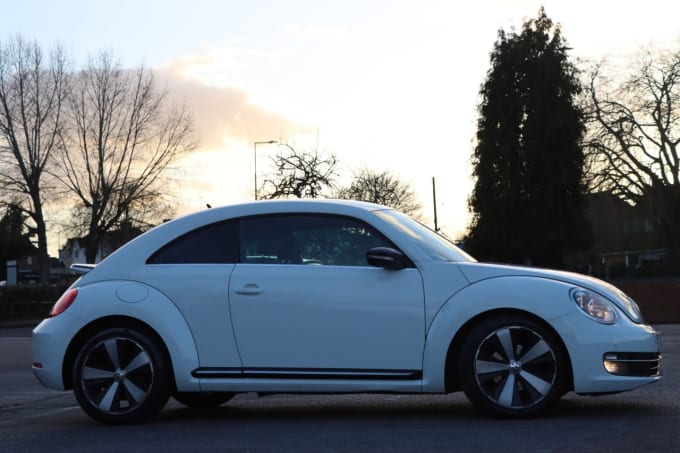 2025 Volkswagen Beetle