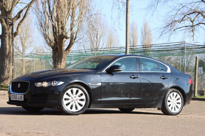 2025 Jaguar Xe