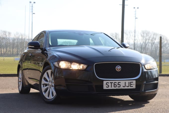 2025 Jaguar Xe