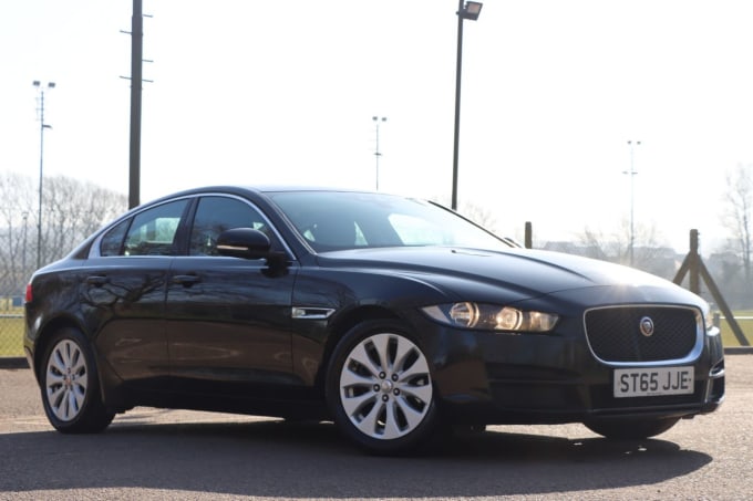 2025 Jaguar Xe