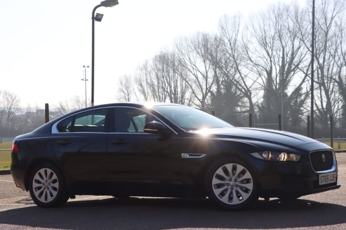 2025 Jaguar Xe