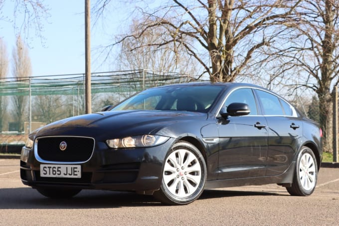 2025 Jaguar Xe