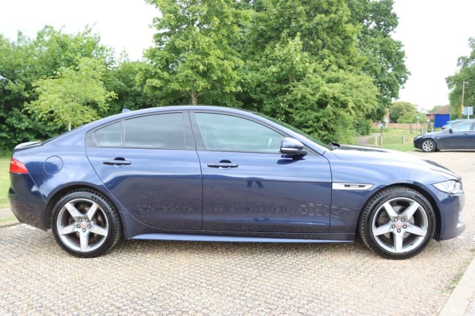 2025 Jaguar Xe