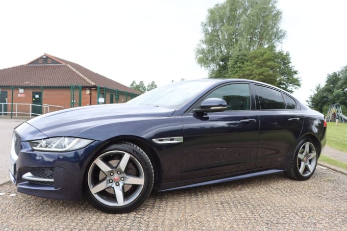 2025 Jaguar Xe