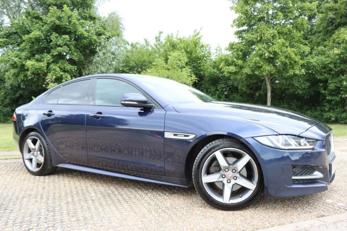 2025 Jaguar Xe